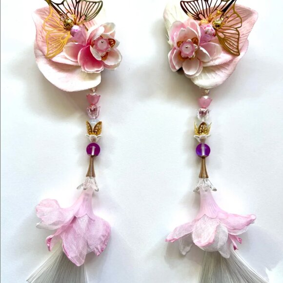 Artist Made MYSTICAL White Pink Fairy Party Festival Flower Hair Clip Tassel - Picture 2 of 7